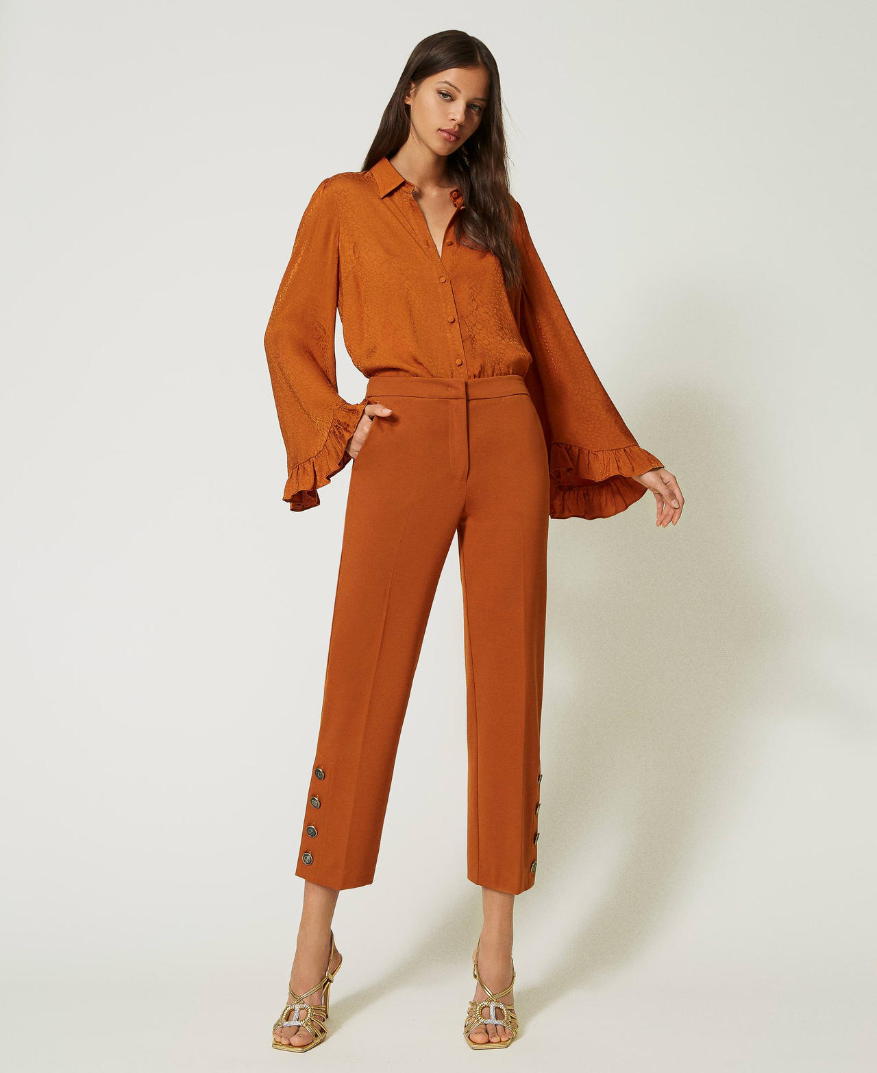 Cropped trousers with buttons Leather Brown Woman 232TP2532_10785_02