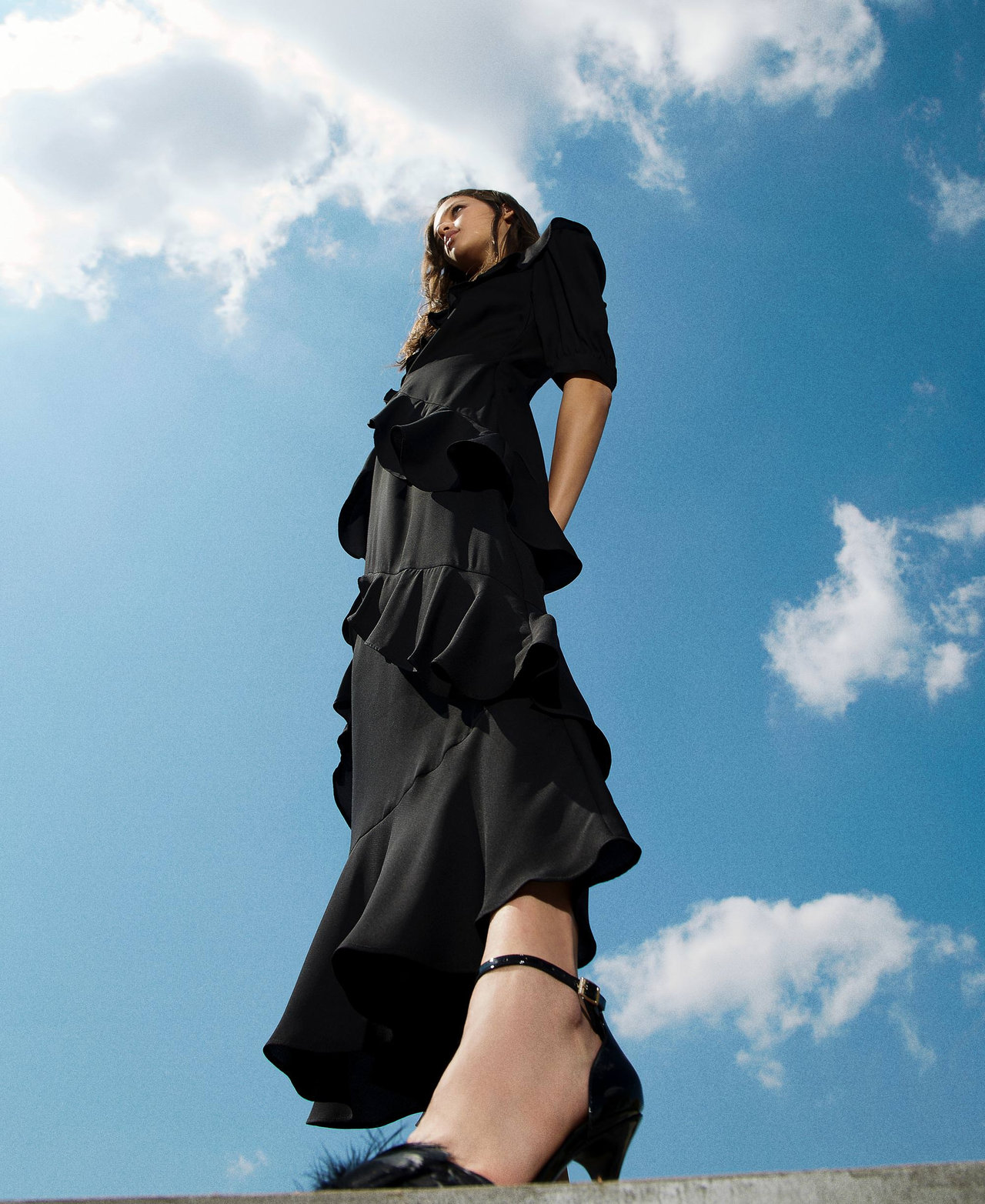 Long black dress with ruffles sales