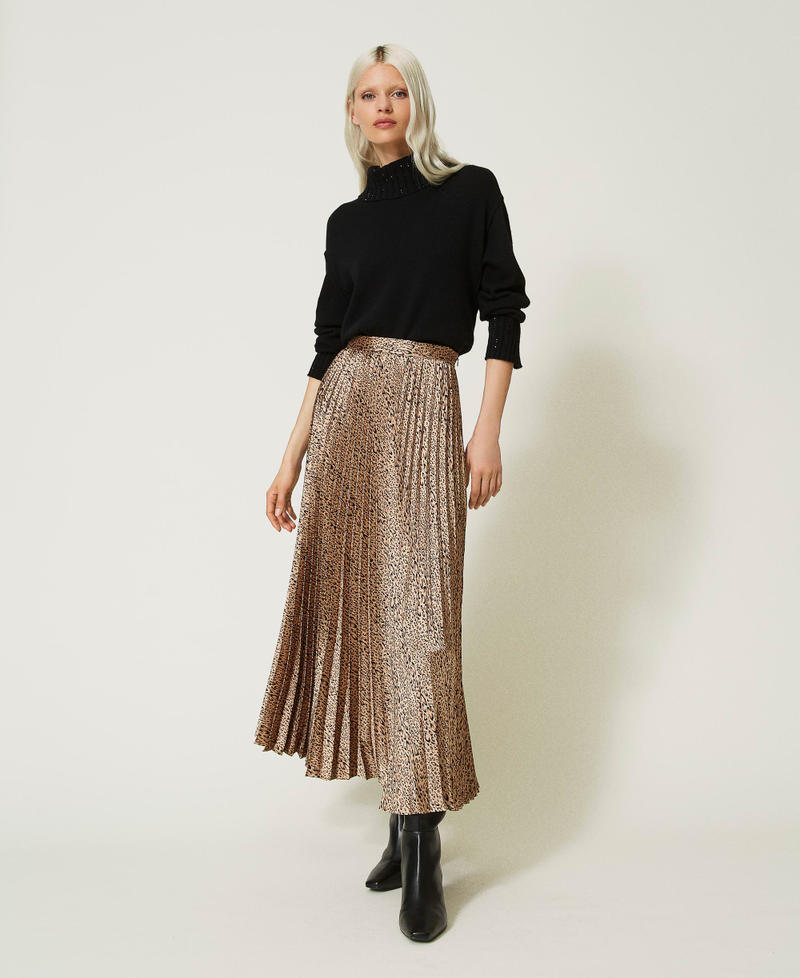 Long pleated satin skirt with animal print