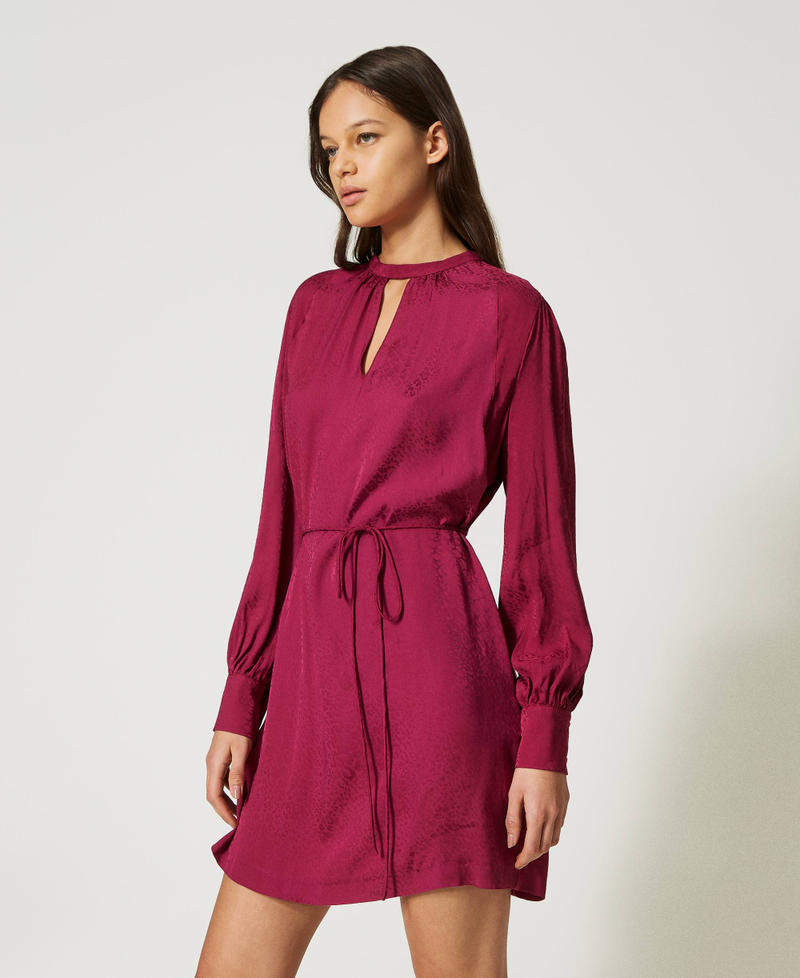 Kurzes Kleid aus Animal-Jacquard „Raspberry Radiance“-Violett Frau 232TP2761-02