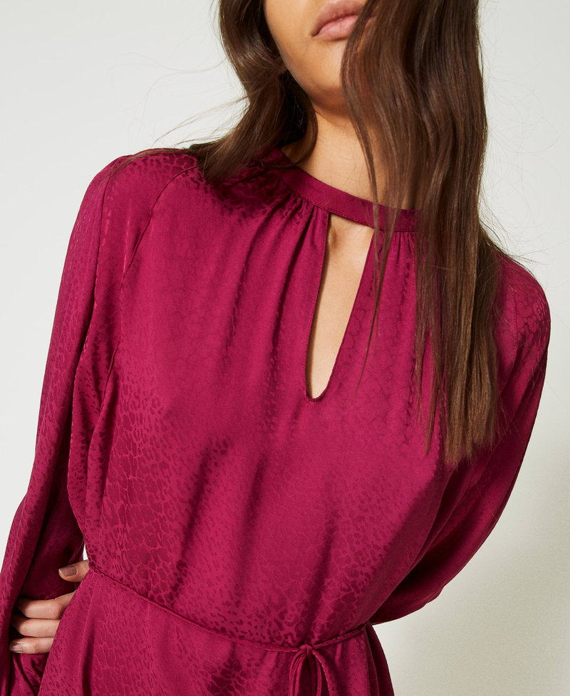 Kurzes Kleid aus Animal-Jacquard „Raspberry Radiance“-Violett Frau 232TP2761-05