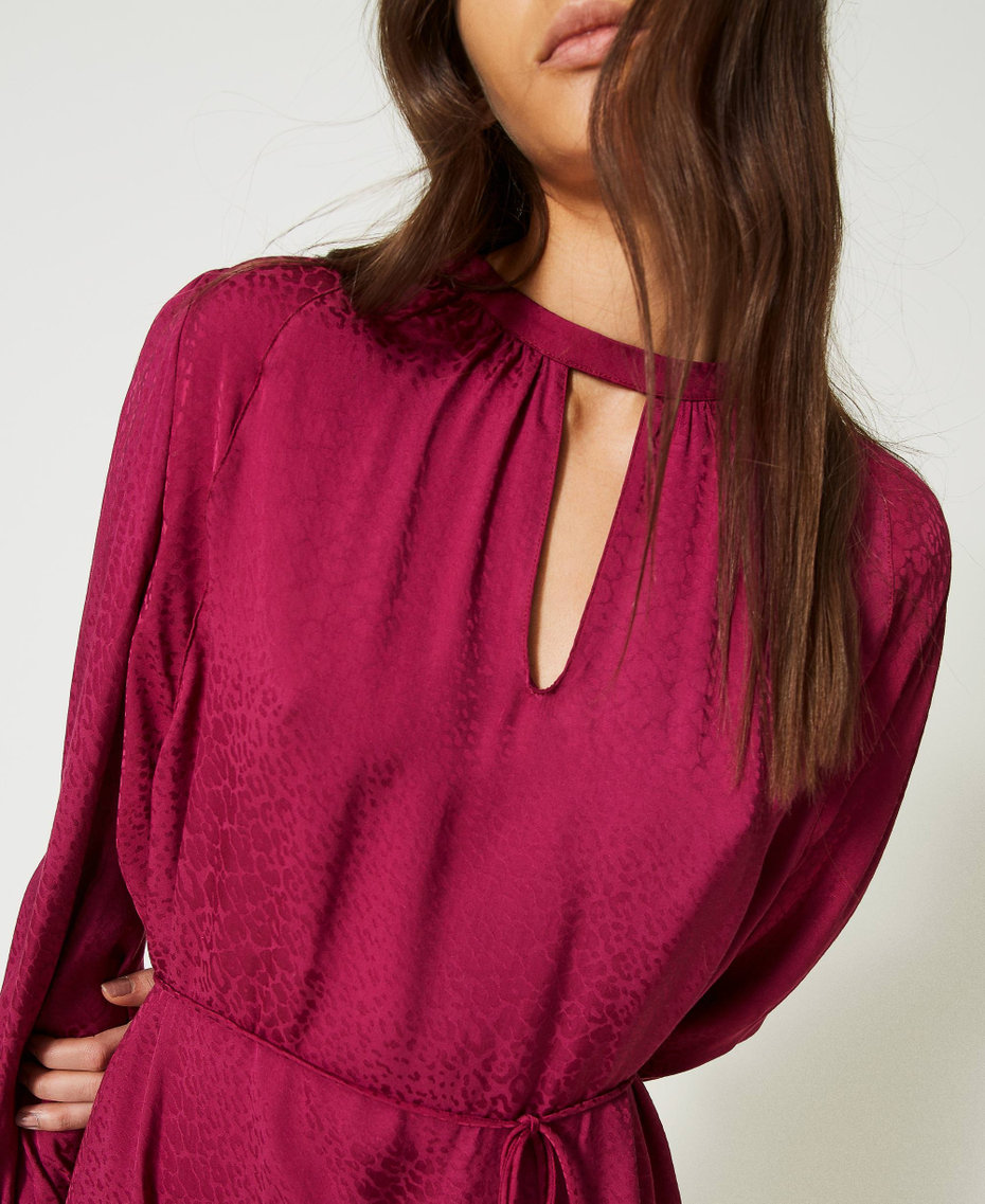 Robe courte en jacquard animalier