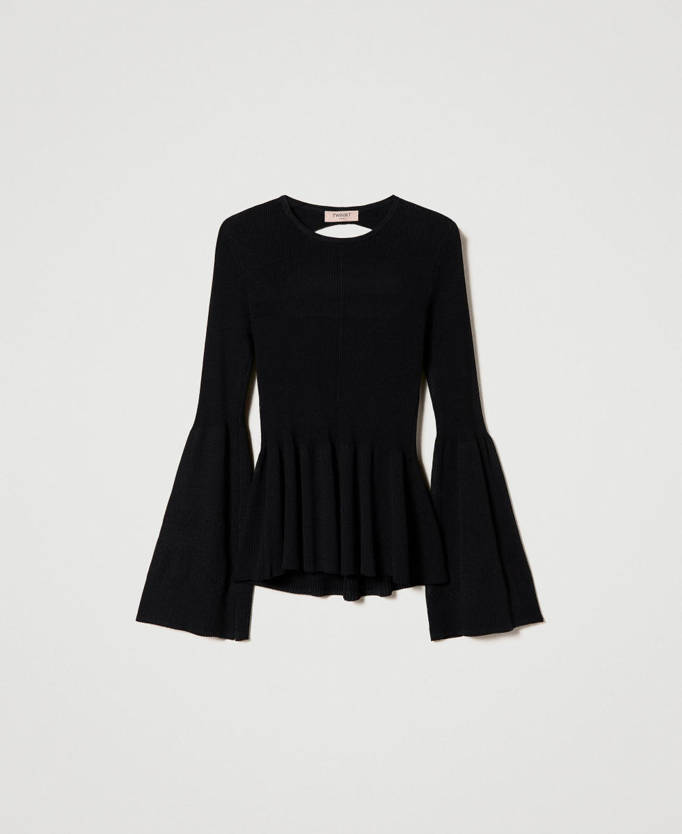 Ribbed jumper with cutout