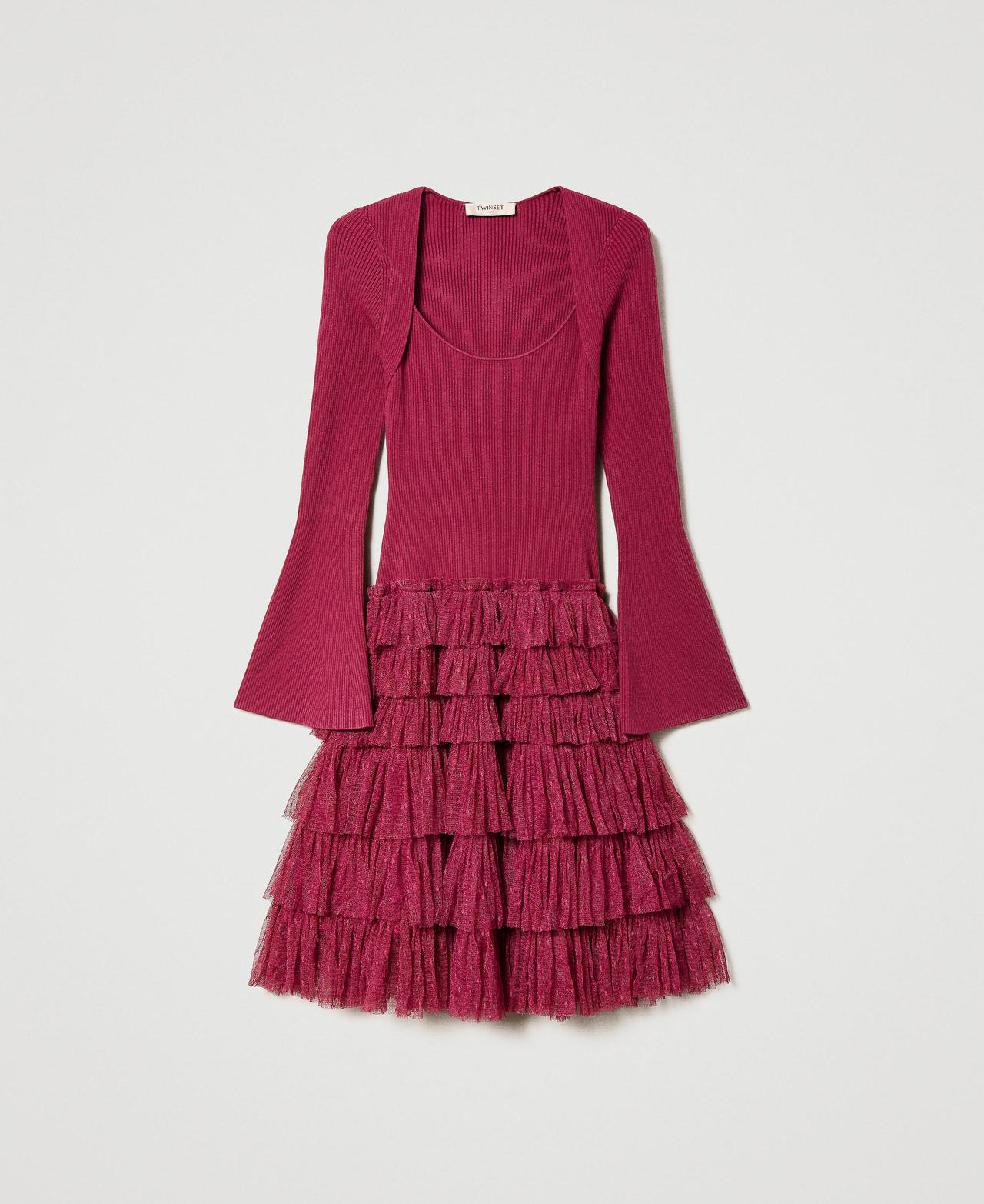 Robe courte en maille avec volants en tulle
