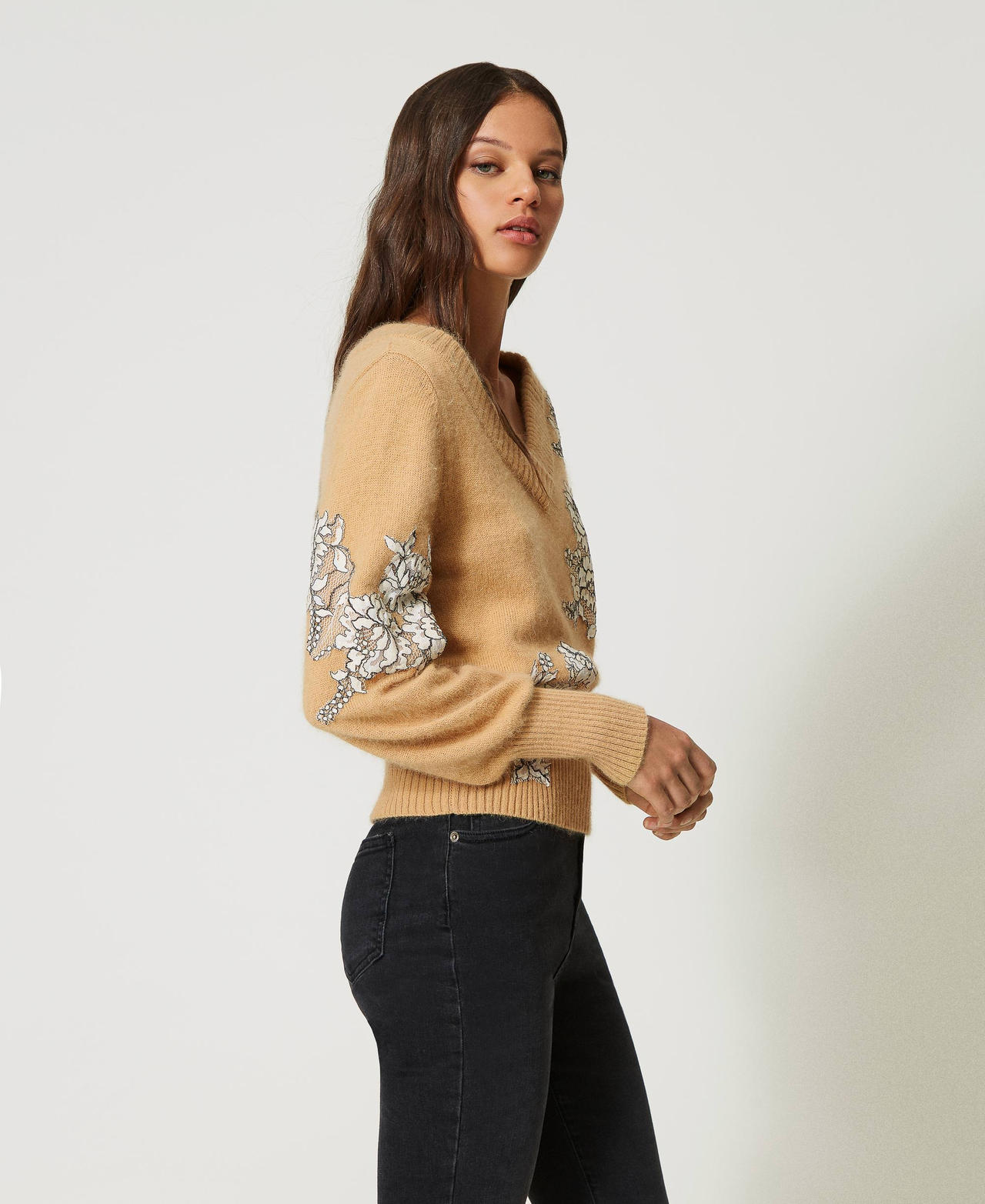 Angora blend jumper with lace