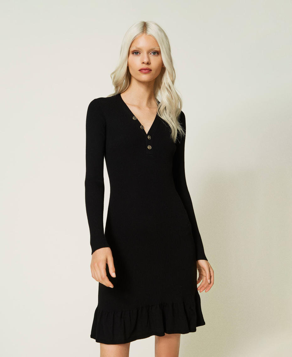 Robe courte en maille côtelée