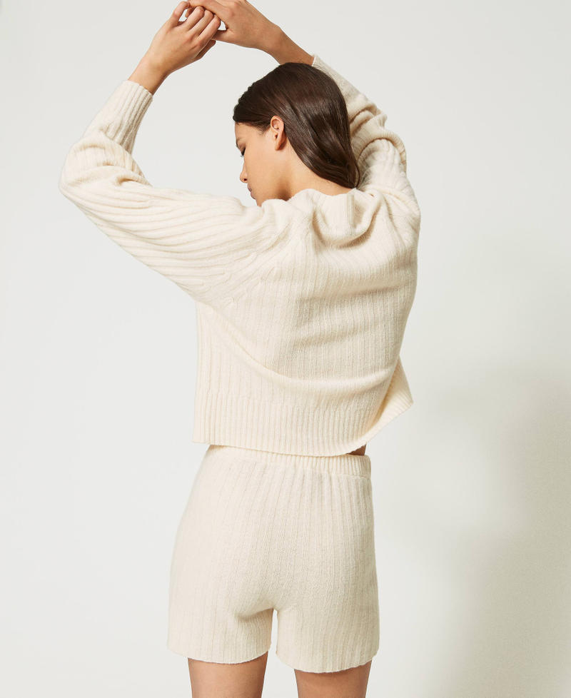 Wool and cashmere knit shorts
