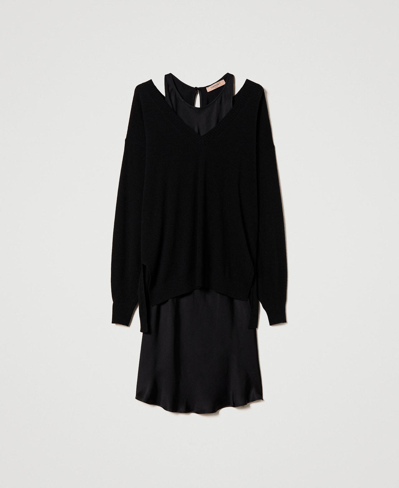 Maxi pull en laine mélangée et robe en satin