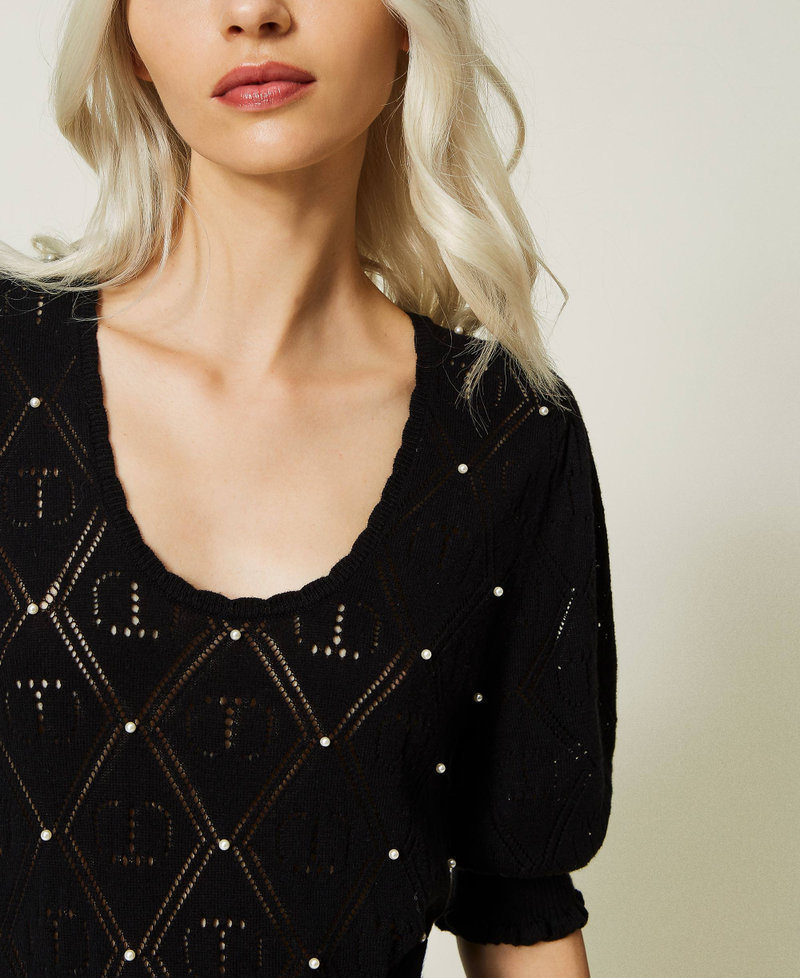 Fitted cashmere blend jumper with Oval T