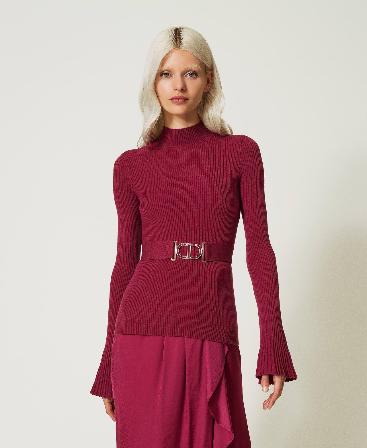 Pull ajusté avec boucle Oval T Violet « Raspberry Radiance » Femme 232TP3290_07212_02