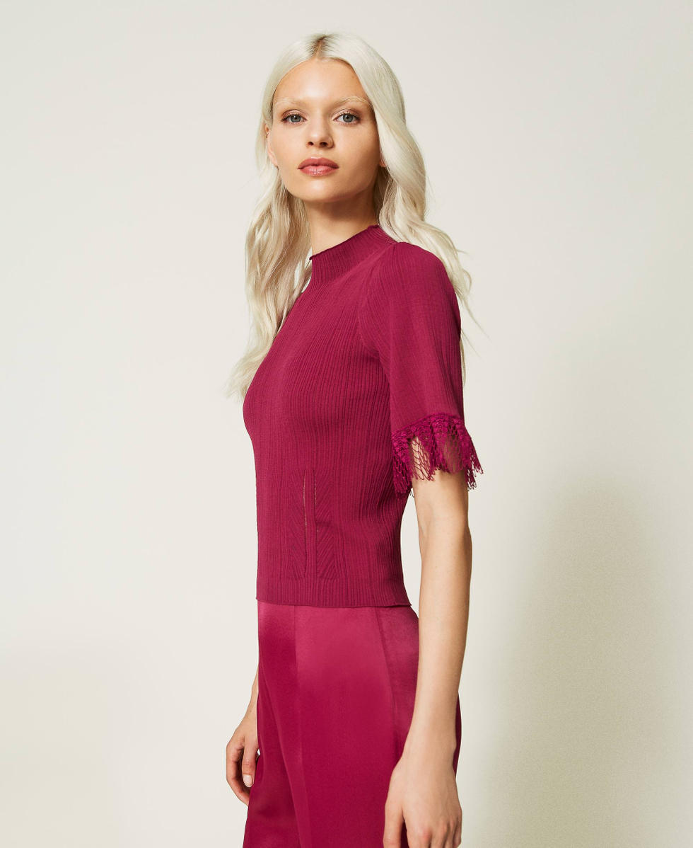 Ribbed jumper with lace