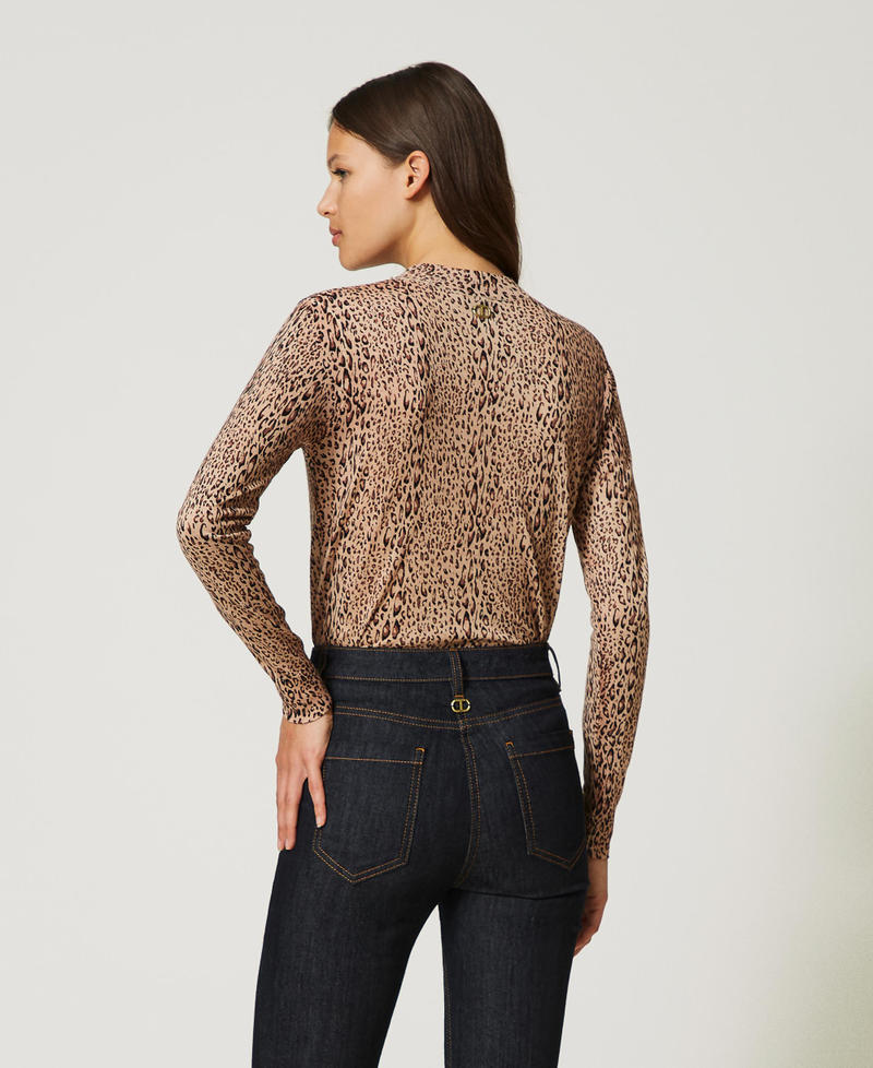 Pull col montant en laine avec imprimé animalier