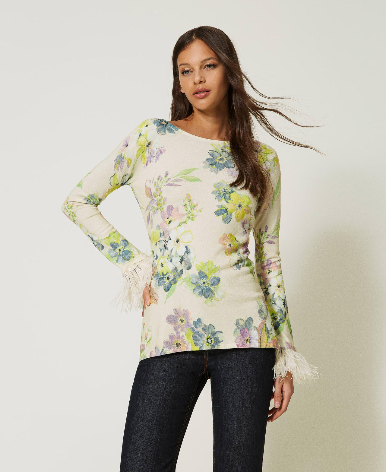 Jumper with floral print and feathers Ivory Floral / Pastel Print Woman 232TP3561-02