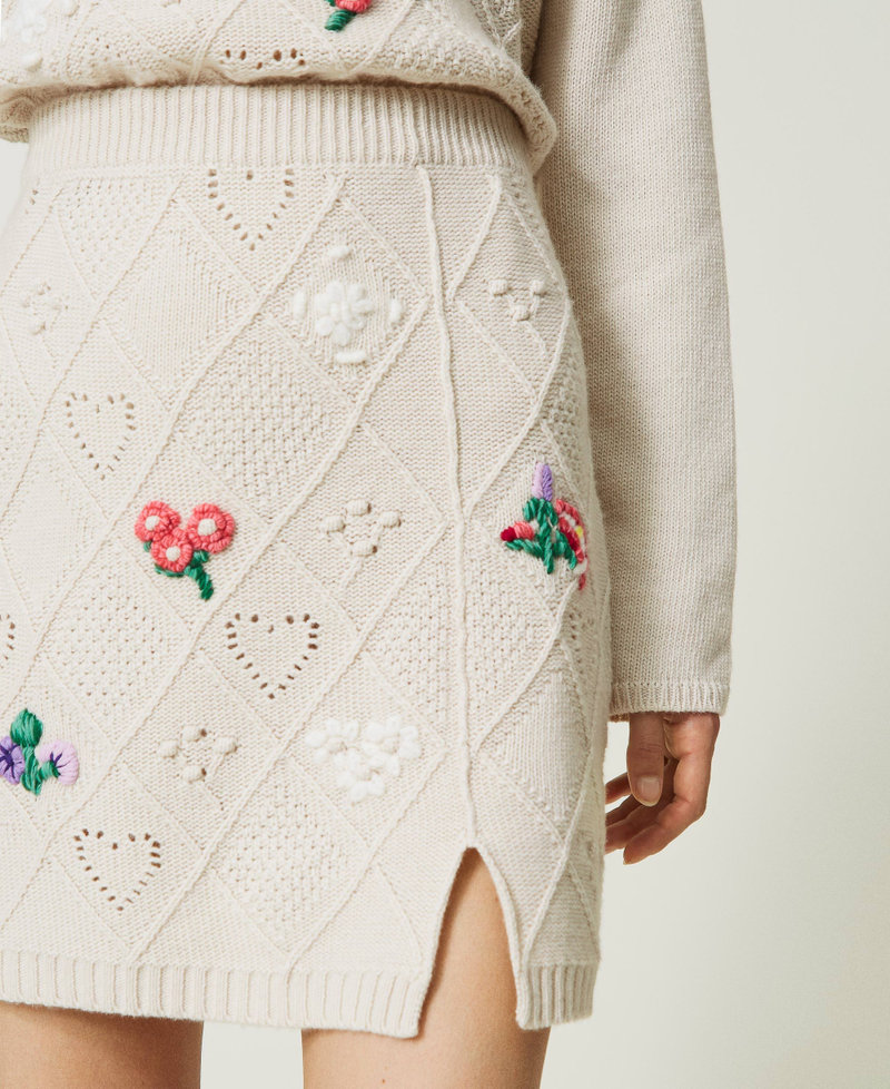 Treeblend yarn miniskirt with handmade embroidery Pale Cream Woman 232TP3661-01