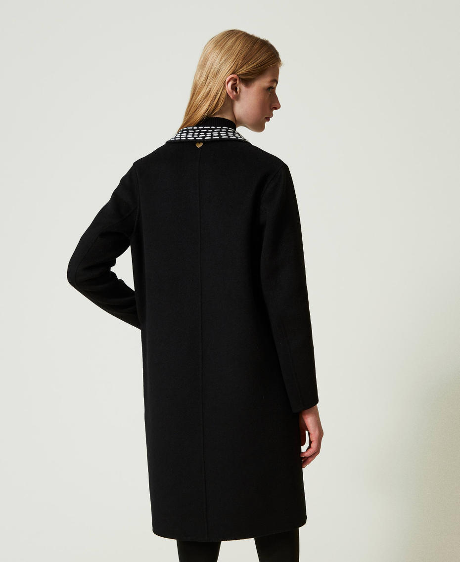 Mantel aus zweilagigem Tuch mit Stickereien Schwarz Frau 232TQ2131_00006_03