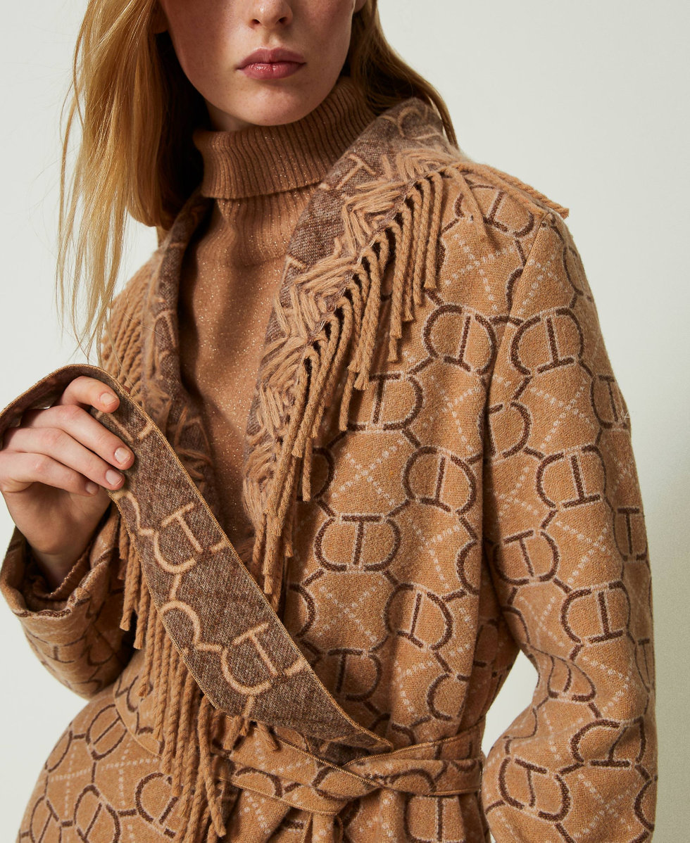 Jacquard coat with Oval T and embroidery Woman, Beige | TWINSET Milano