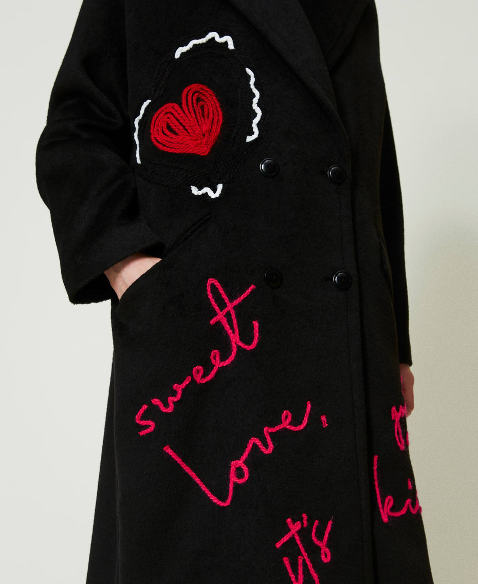 Zweireihiger Mantel aus gerautem Wollmischgewebe mit Stickereien Schwarz Frau 232TQ2134-04