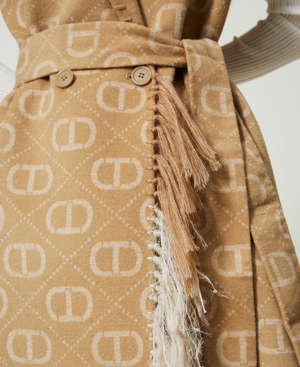 Reversible double wool blend embroidered gilet