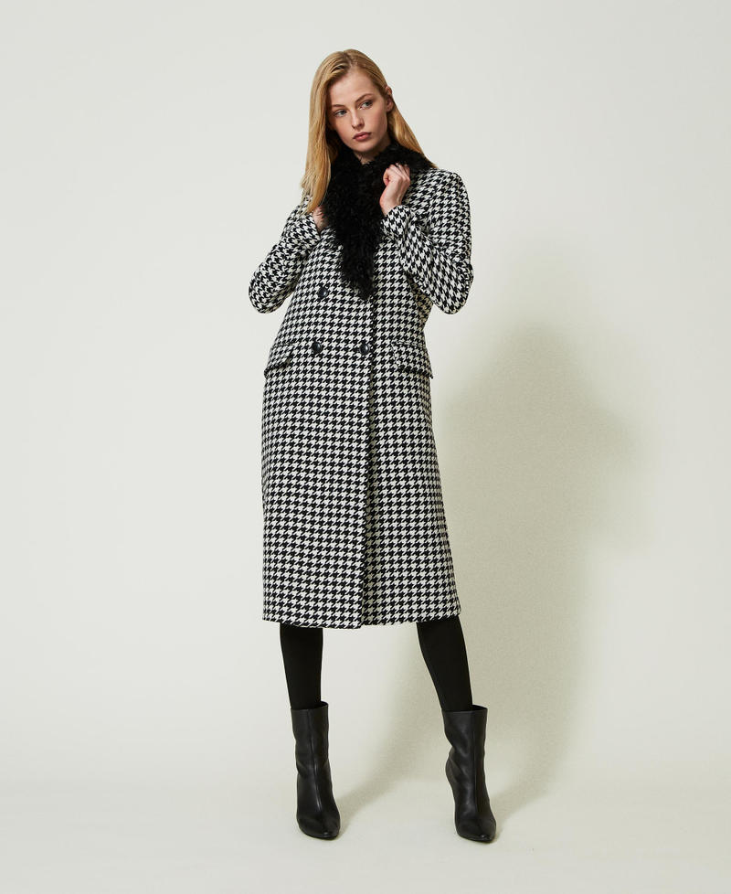 Houndstooth long coat with fringes Snow / Black Houndstooth Pattern Woman 232TQ2137-01