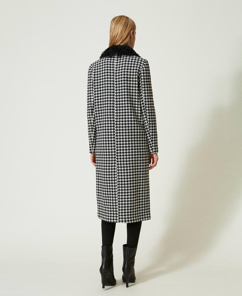 Houndstooth long coat with fringes Snow / Black Houndstooth Pattern Woman 232TQ2137-03