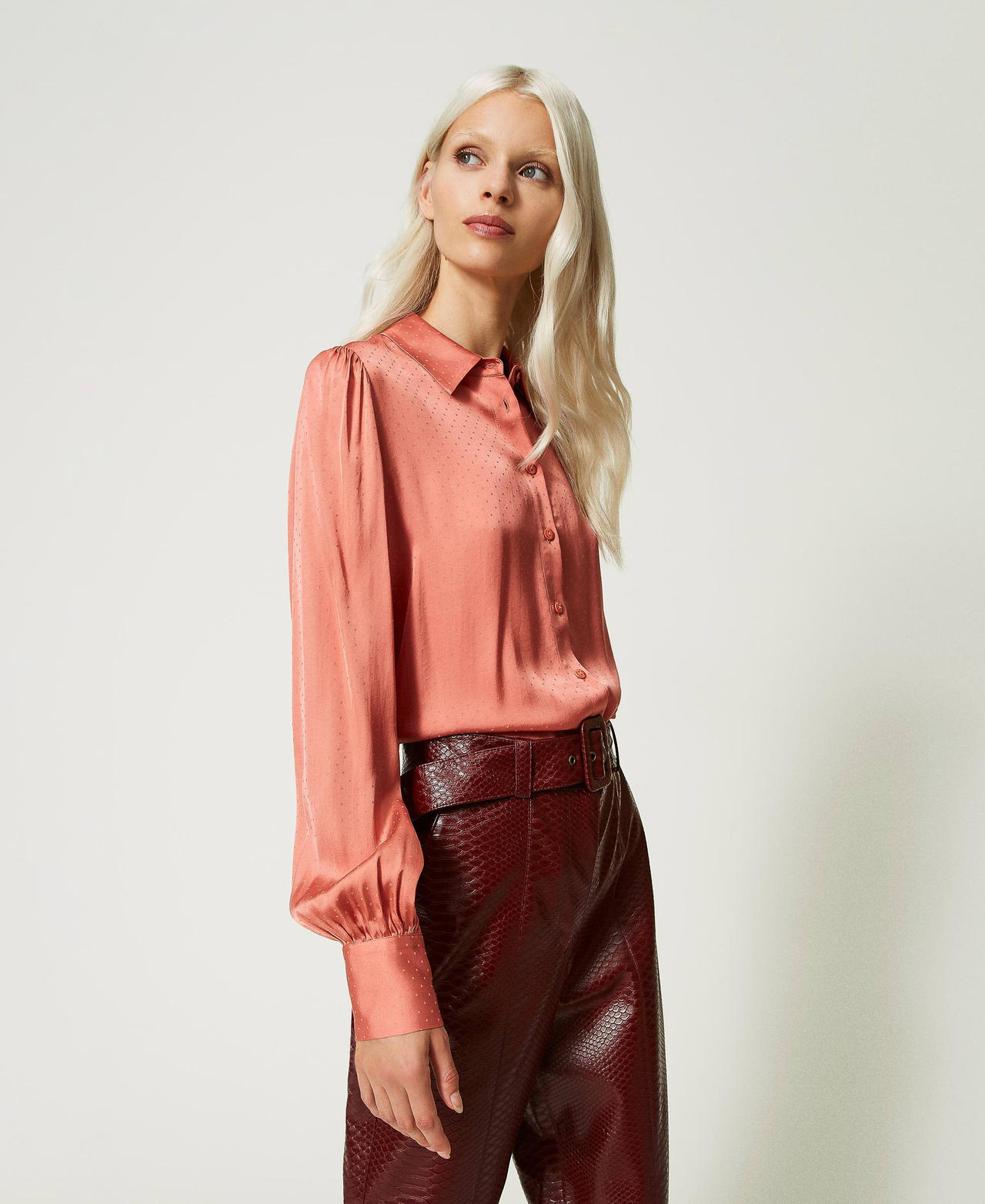 Polka dot jacquard shirt Rosette Woman 232TT2173_11062_02