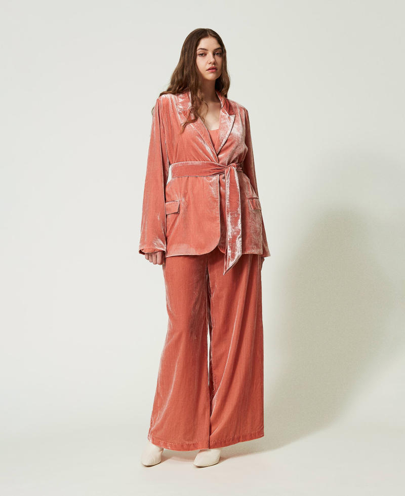 Blazer en panne de velours avec ceinture