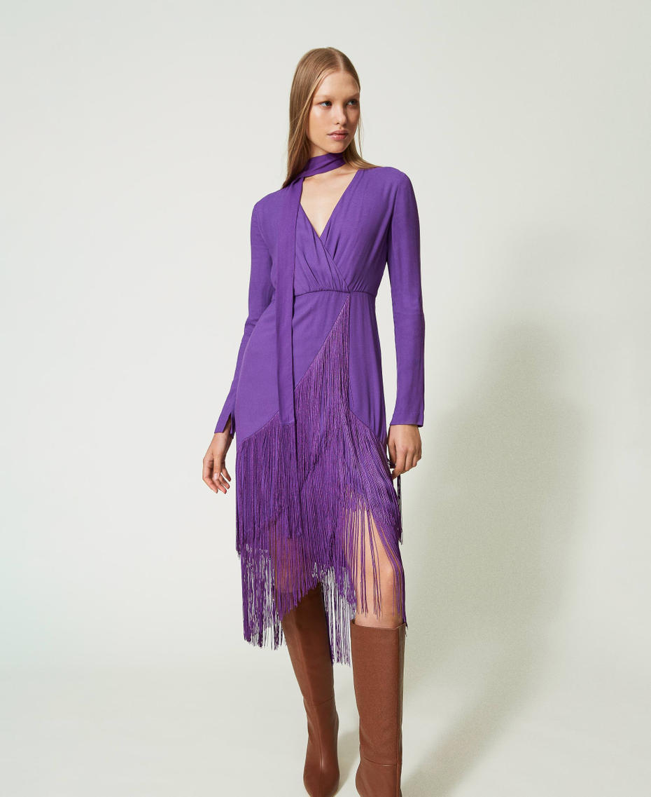 Long crêpe dress with fringes