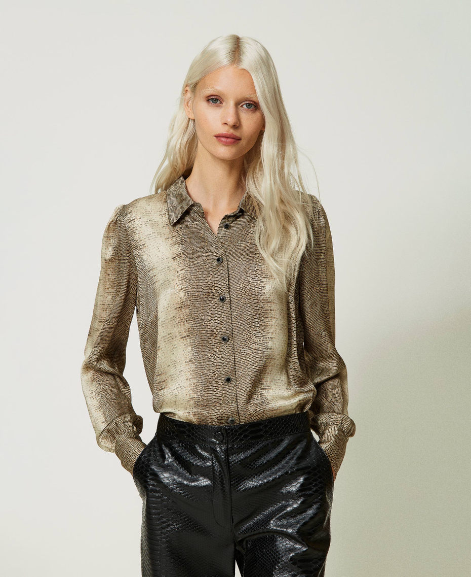 Chemise en satin avec imprimé lézard