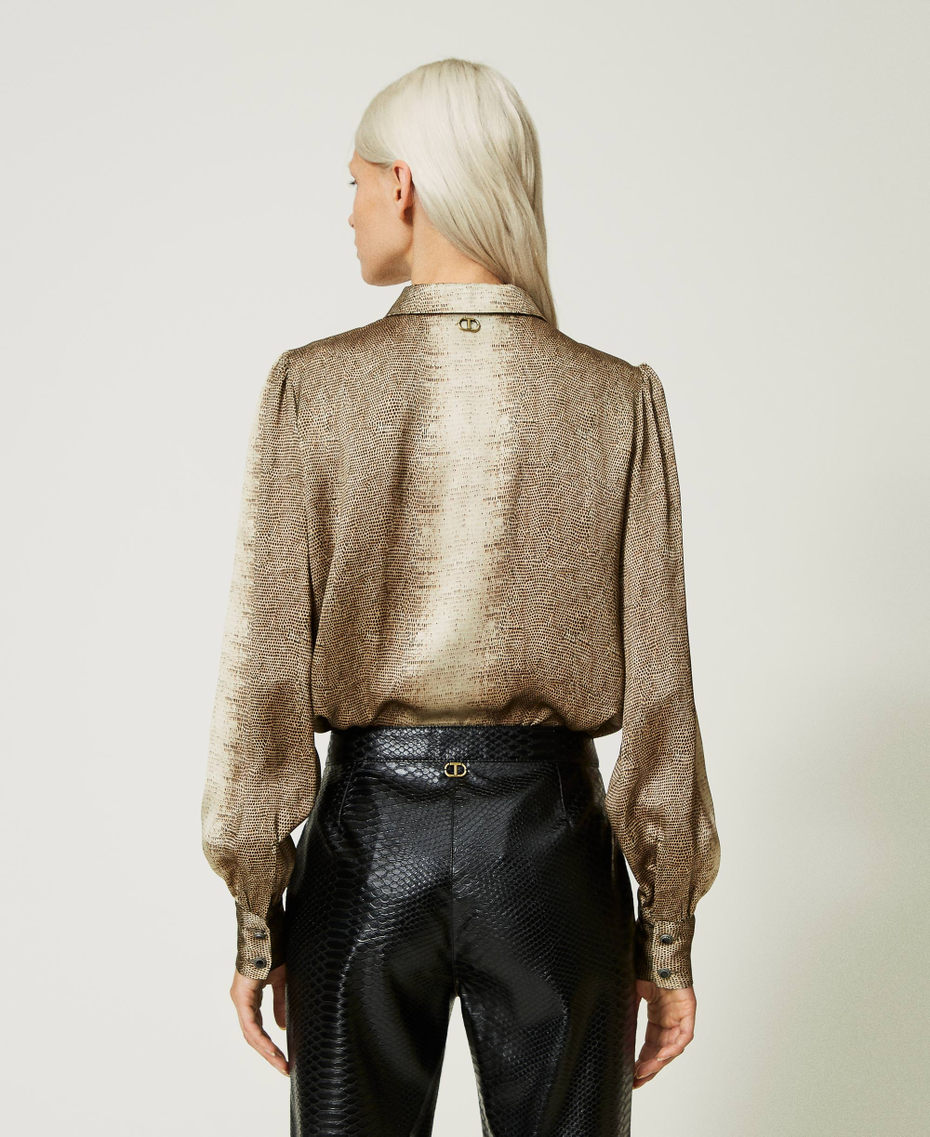 Chemise en satin avec imprimé lézard