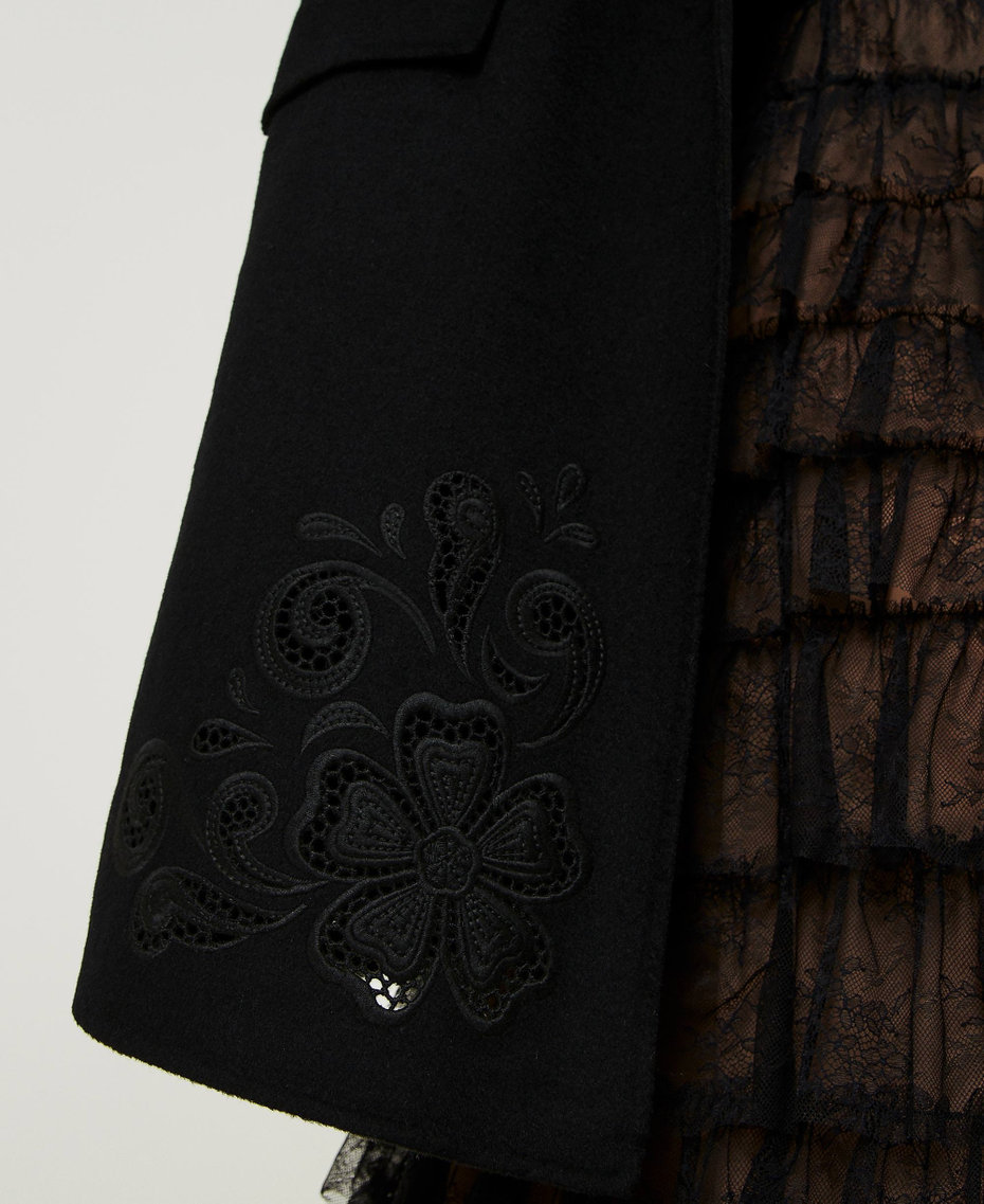 Mantel aus Wolldouble mit Stickerei Schwarz Frau 232TT2340-06