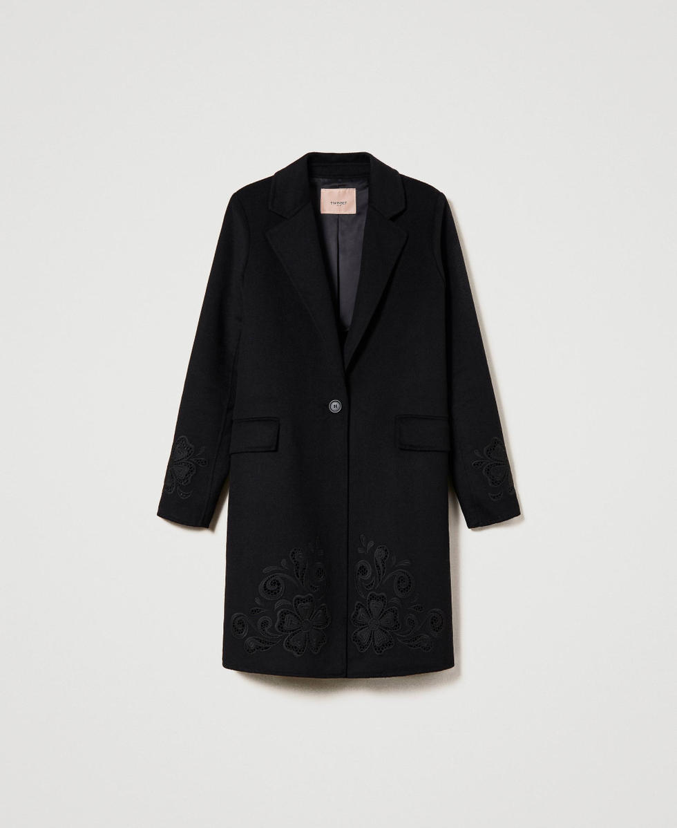 Manteau en tissu double de laine avec broderie