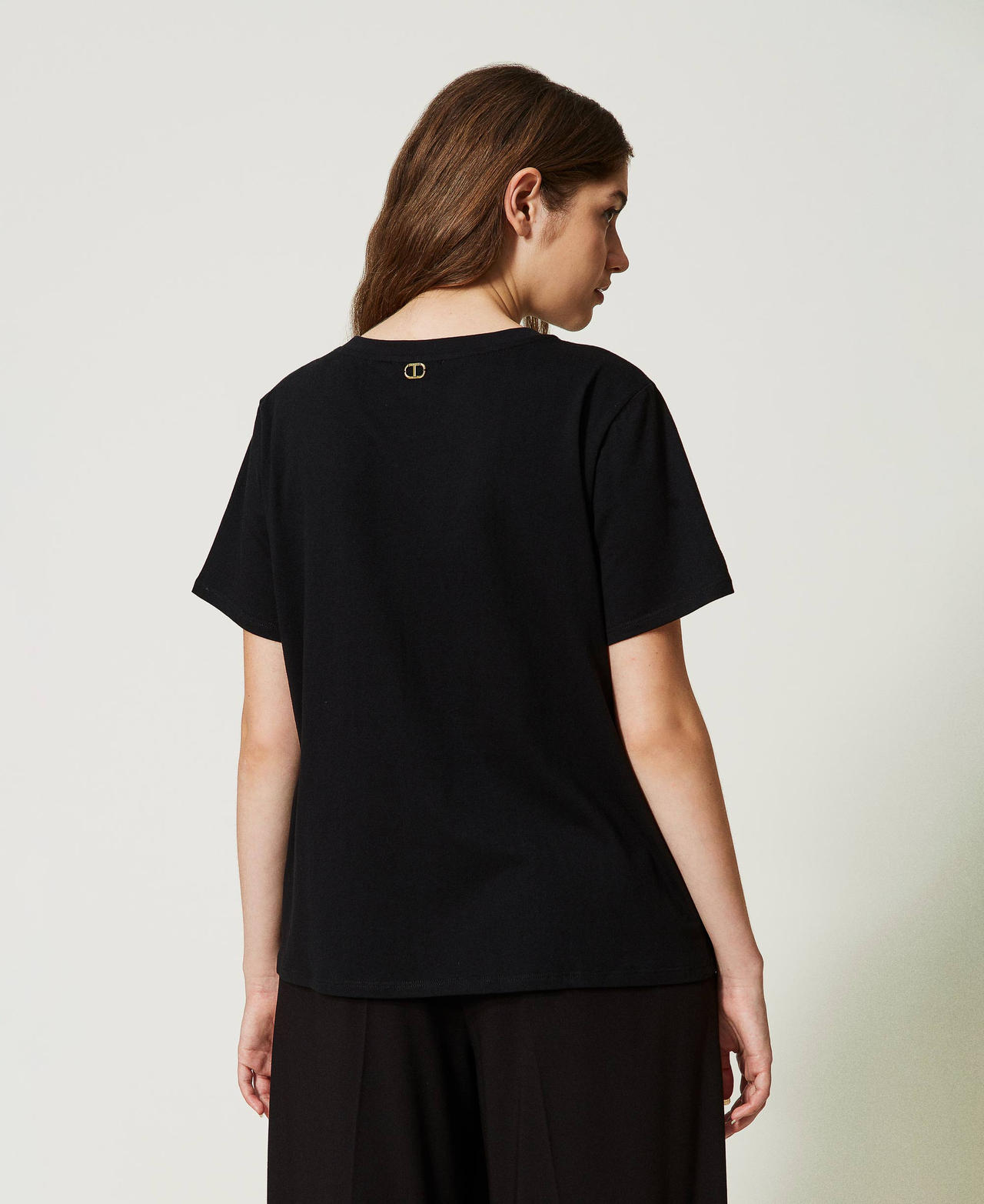 T-shirt regular con ricamo a mano