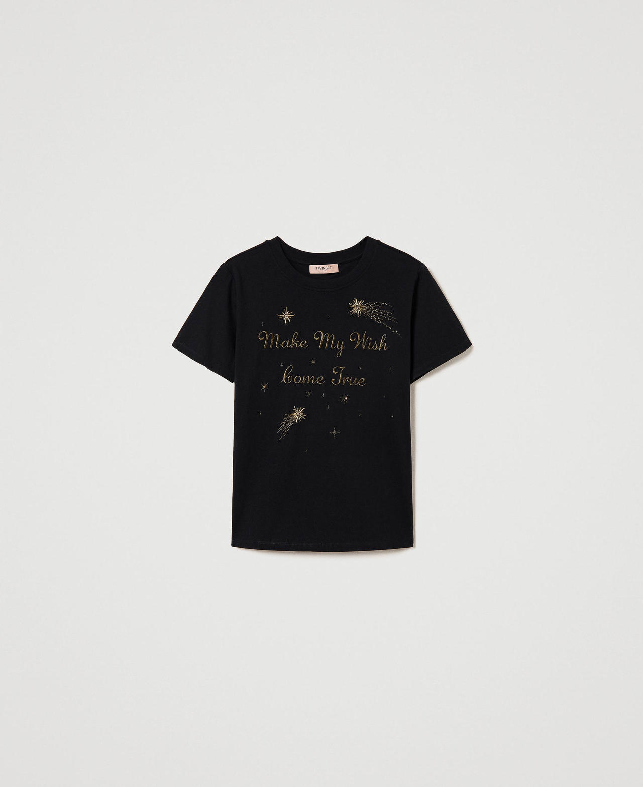 Regular t-shirt with handmade embroidery