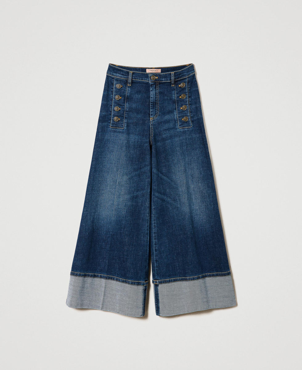 Cropped-Jeans mit Zierkn&ouml;pfen