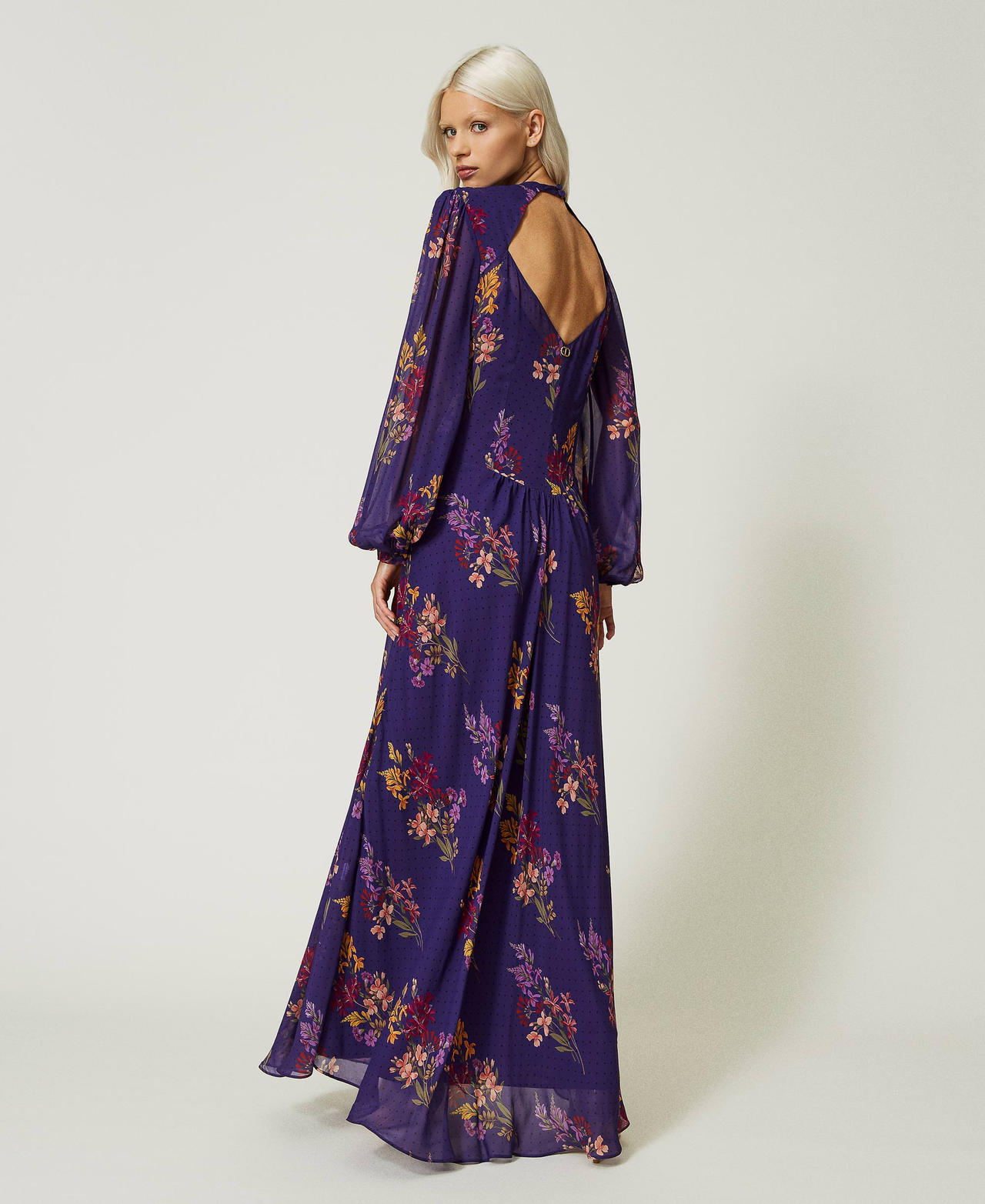 Robe longue en cr&ecirc;pe georgette &agrave; fleurs et &agrave; pois