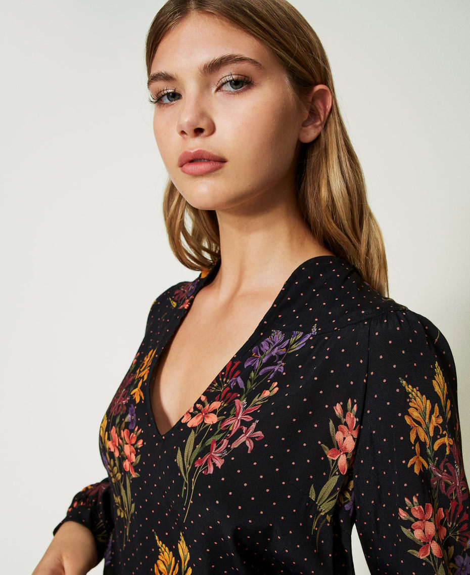 Floral crêpe and polka dot blouse