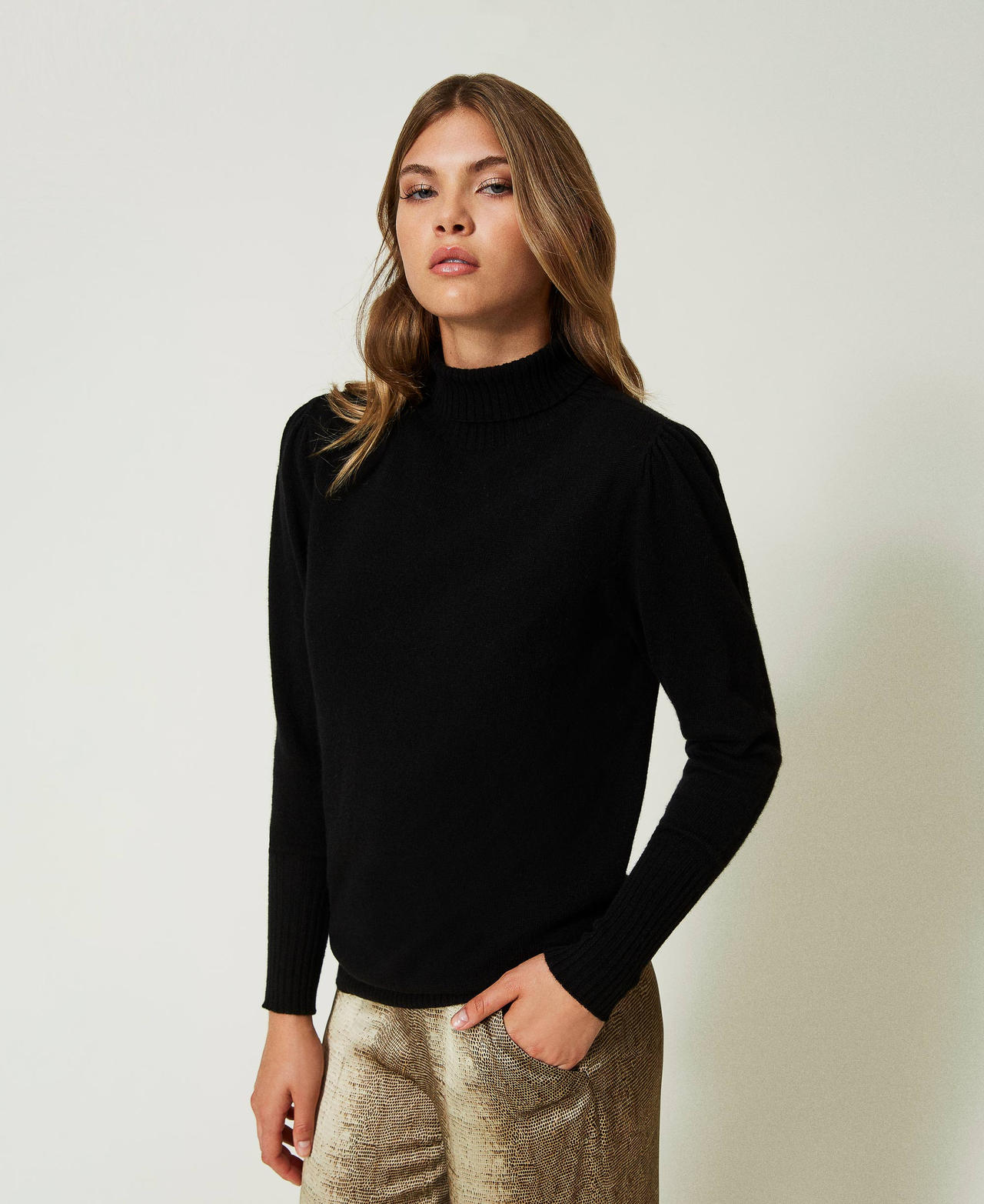 Pull col roulé en cachemire Noir Femme 232TT3243-02