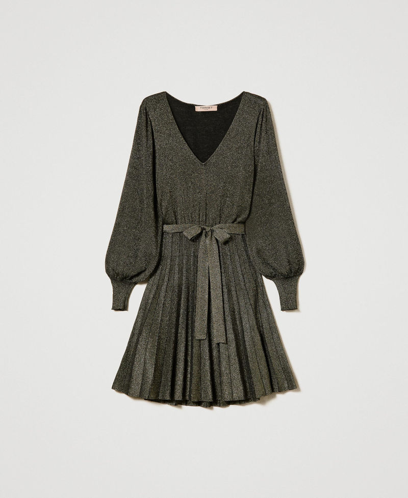 Kurzes Strickkleid mit Lurex und Plisseefalten