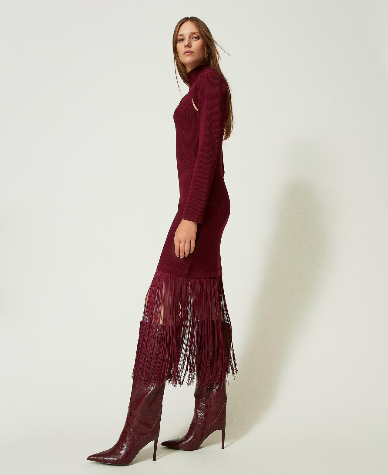 Long dress with fringes and shrug "Cabernet” Red Woman 232TT3281-02