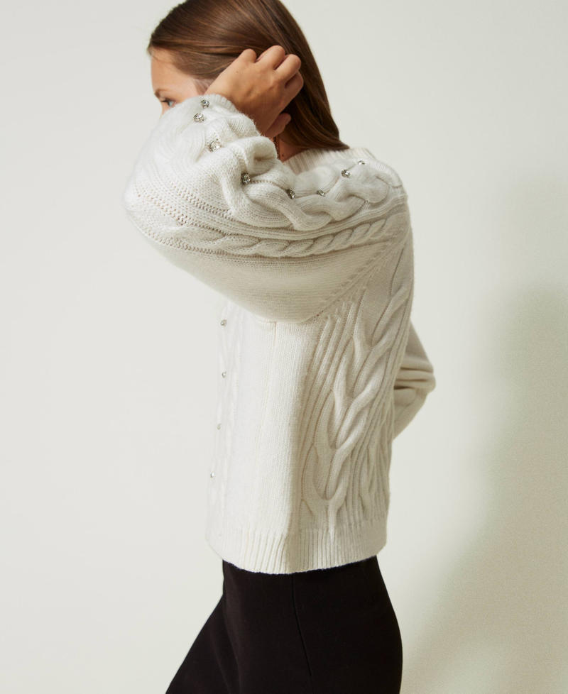 Pull en laine mélangée avec broderie réalisée à la main Blanc Neige Femme 232TT3451-02