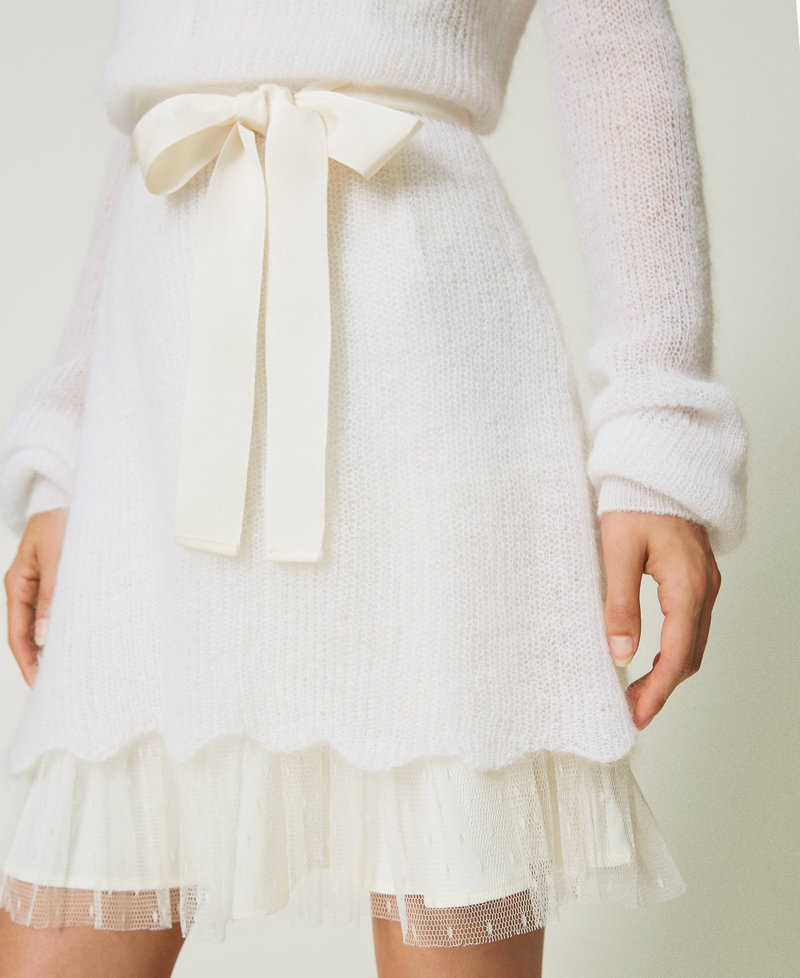 Kurzes Kleid aus Mohairmischung mit Unterkleid Weiß Schnee Frau 232TT3540-04