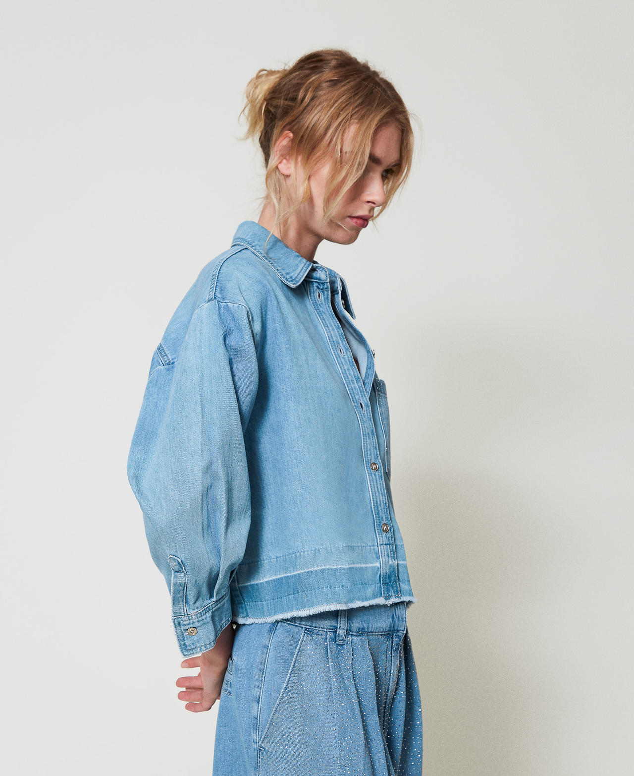 Camicia in jeans con borchie Denim Chiaro Donna 251AP2340_03498_01