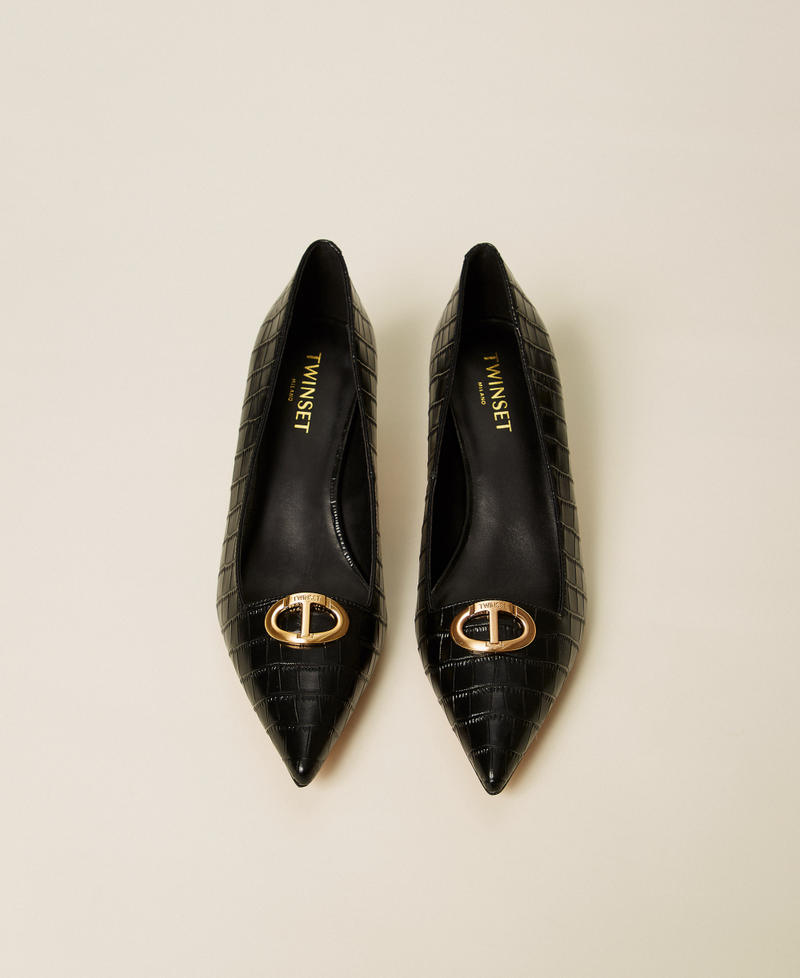 Crocodile print court shoes with Oval T Black Woman 252TCP040_00006_04