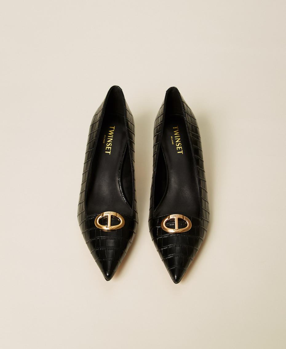 Crocodile print court shoes with Oval T Black Woman 252TCP040_00006_04