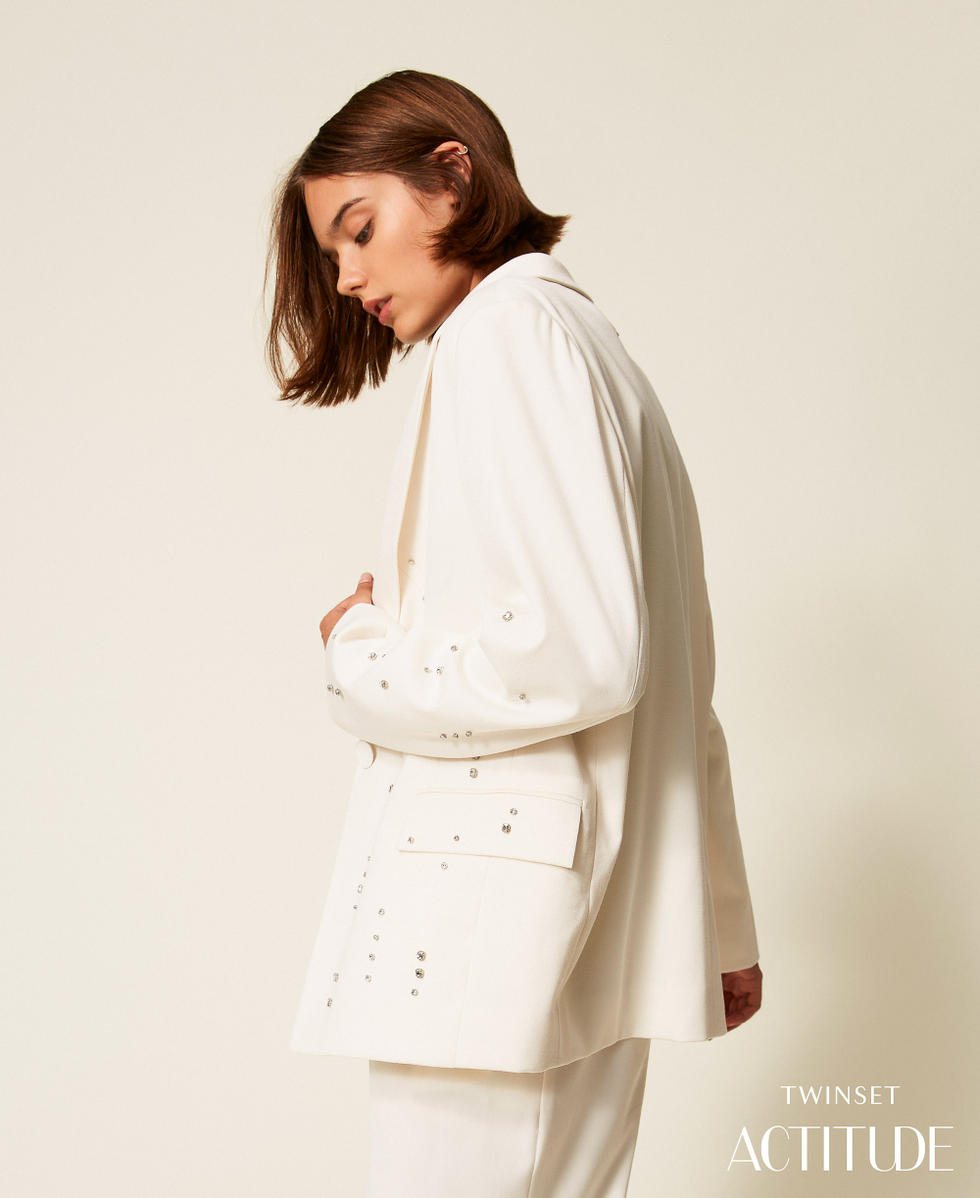 Блейзер с ручной вышивкой