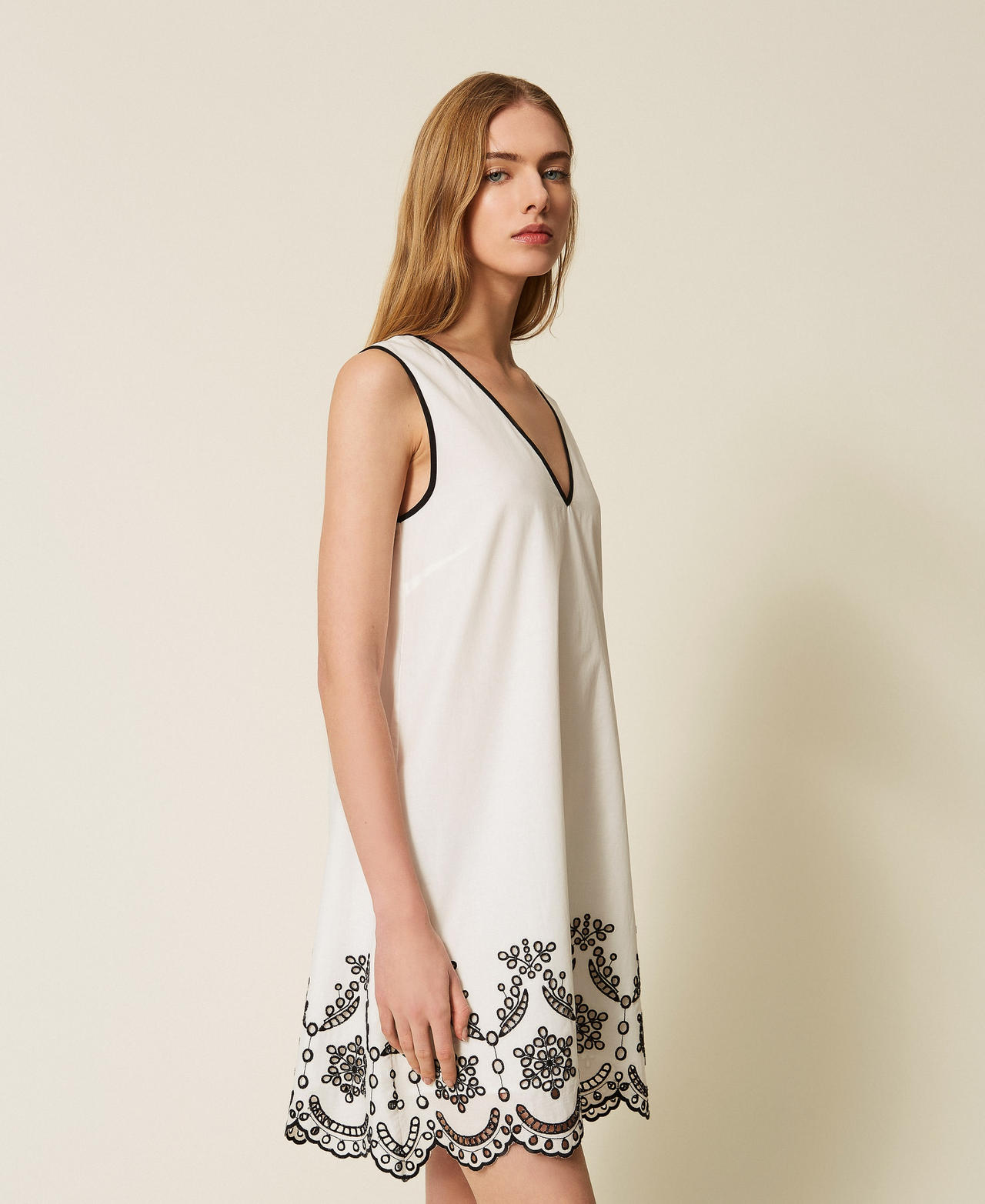 Camicia da notte con ricamo Off White / Nero Donna 261LL2FAA_13288_01