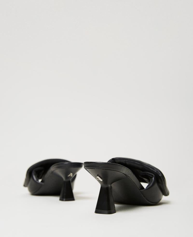 Sandales mules avec bande matelassée Noir Femme 241ACP020-03