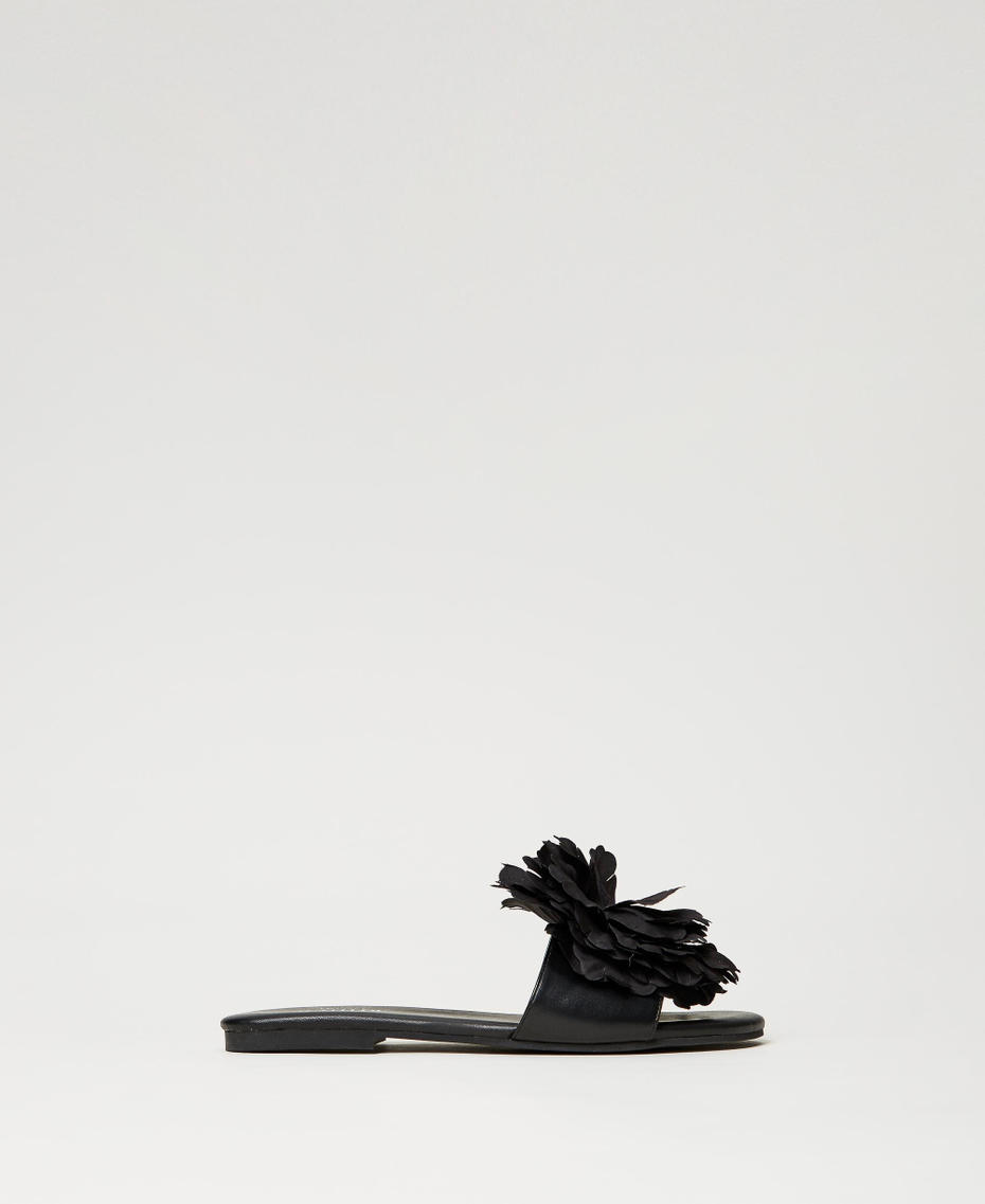 Sandales slides avec fleur