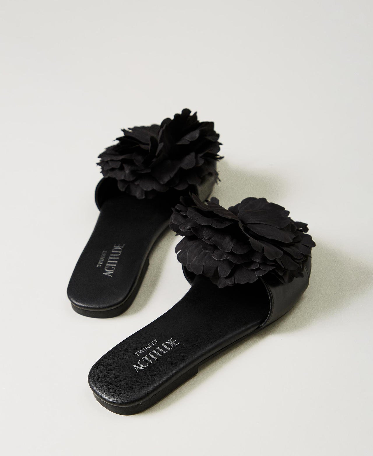 Sandales slides avec fleur Noir Femme 241ACT022-03