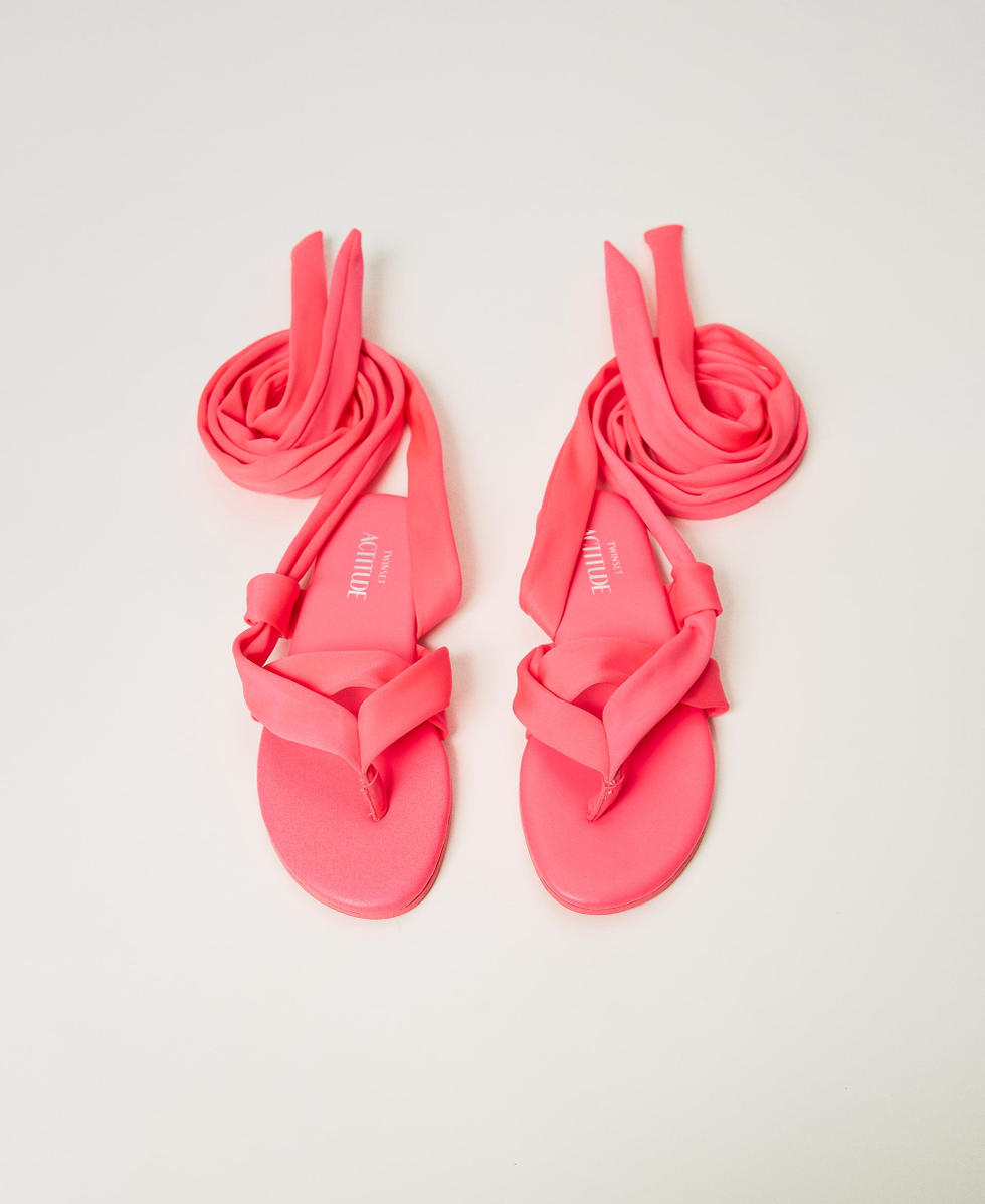 Sandales plates avec lacets croises Femme Fuchsia TWINSET Milano